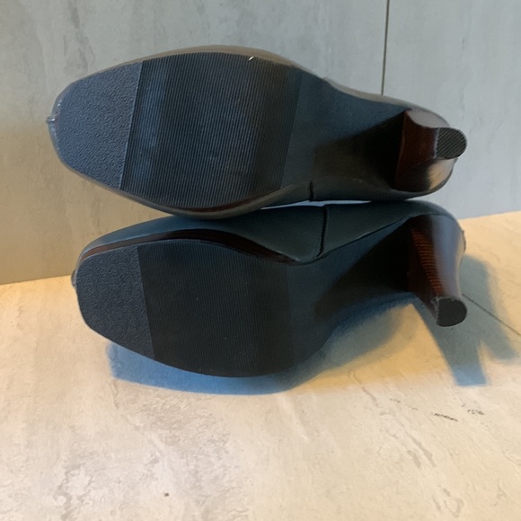 Restricted Women's Gray Leather Back Zipper Platform High Heeled Ankle Boots 8.5 - Picture 6 of 12